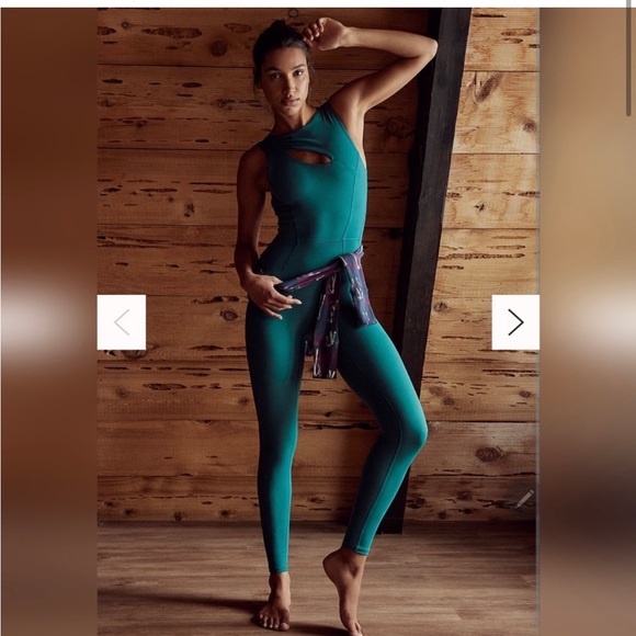 Free People Movement One Piece
Bodysuit Illuminate Onesie, in blue, size xs - Picture 2 of 8